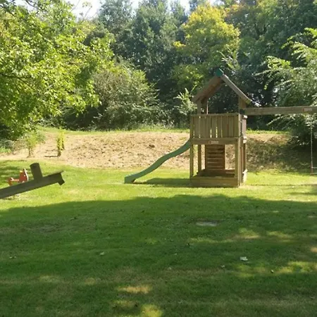 Camping Mobil Confortable Avec Terrasse A Bignac, 6 Personnes - Api-1-52-1227